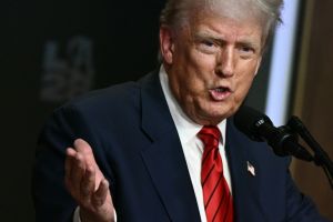 Trump Declares No Time Frame for Ending Iran Conflict as Strait of Hormuz Tensions Escalate