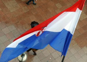 Hrvatska između EU-a i SAD-a