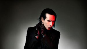 Ferrara, Marilyn Manson e le suore: niente convento per il “Reverendo”