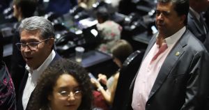 Diputados de Morena muestran división