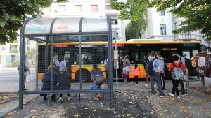 La mappa dei bonus trasporti nel 2026. La social card, la detrazione al 19% e i 2.500 per le patenti Cqc