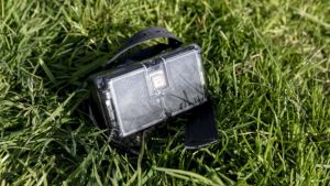 Het gemak van de slimme halsband. Boer Huub stuurt een appje en zijn koeien komen terug naar stal