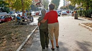 Badanti con documenti fasulli: in aula curiosi per riconoscerle