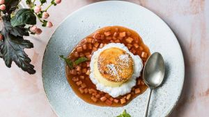 Rhabarber-Frühlingsdessert mit Quarksoufflé vom Sternekoch
