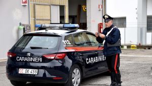 Droga nel campo nomadi, il blitz dei carabinieri a Reggio Emilia: 5 indagati per spaccio