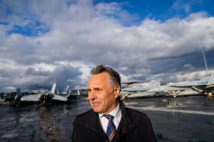 Nå må han ta kontroll