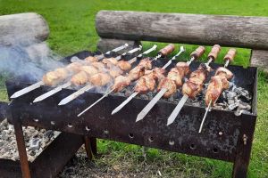 Шашлык без «огонька»: как не прожариться вместе с мясом до административного штрафа