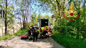 Vigodarzere, donna cade nel Brenta: salvata dai Vigili del fuoco