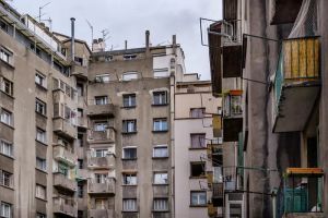 Logement : le gouvernement veut permettre la location des passoires thermiques, à condition de s’engager à faire des travaux