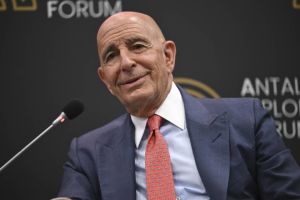 Tom Barrack’ın merhametli monarşisi