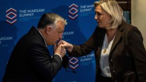 Politiikka | Orbánin tappio merkitsi yhden unelman romahdusta Ranskan Le Penille
