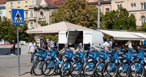 Došli smo Bajsom do Mjeseca, ali na njemu smo i ostali, na tamnoj strani