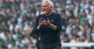 O logótipo em vez do símbolo, caro José Mourinho?