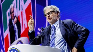 Il malessere di Del Debbio è la spia. La Rai cerca i volti del Retequattrismo