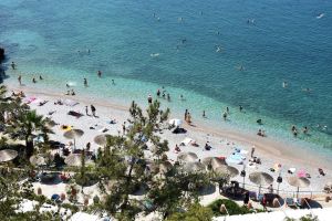 Ζωή και θάνατος του μοδέρνου ελληνικού καλοκαιριού