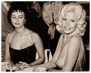 Más cosas de tetas (en los libros)