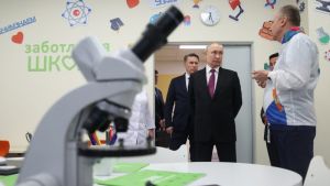 „Opsednut večnim životom“: U Rusiji počeli da razvijaju vakcinu protiv starenja