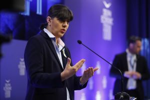 Κοβέσι στο στόχαστρο: Το «μένουμε Ευρώπη» à la carte της εξουσίας