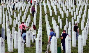 Απρίλης 1992 Σαράγιεβο: Γκουέρνικα για αγγέλους