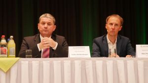 Bürgermeisterwahl: Die beiden Kandidaten haben große Pläne für die Gemeinde und ernten viel Beifall