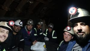Los mineros encerrados en la mina de Tormaleo reciben una orden de desalojo: 