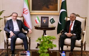 Iran’s Araghchi meets Pakistan’s FM as Witkoff, Kushner set to travel to Islamabad