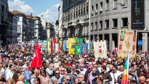 Un 25 Aprile da divisi alla meta. Dal Duomo a via Dante: il corteo per la Liberazione si spezzerà in quattro