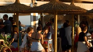 Tornano i chiringuito. Le deroghe alla musica