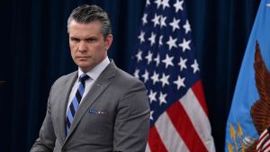 Iran, dialogo in alto mare. Possibile incontro nel weekend. Ma gli Usa pronti ad attaccare Hormuz /