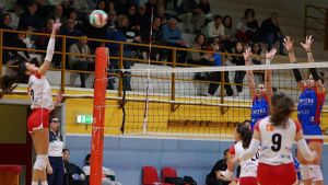 Volley B2 femminile. Cimas Urbania in bilico. Deve battere l’Omac