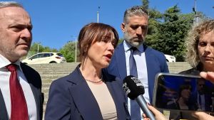 Strage in A1: niente ‘ergastolo patente’ per il camionista che uccise tre persone mente si filmava su TikTok