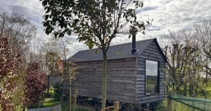 'Hut rules' brought in to prevent tiny holiday let from disturbing neighbours