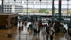 Ryanair halbiert BER-Flugangebot - Verband sieht Alarmsignal