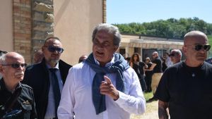 Predappio, Forza Nuova alla fine arriva: convegno e comizio. “Non vogliono farci parlare”