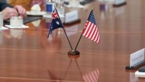 Veliki propust: Australijske zastave postavljene umjesto britanskih pred posjetu kralja Čarlsa SAD