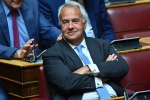 Ελιγμοί κι αλεξικέραυνα