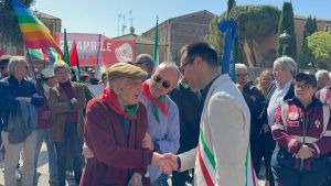 Fano, il 25 Aprile passa di mano: dai 104 anni del partigiano ai bambini in corteo
