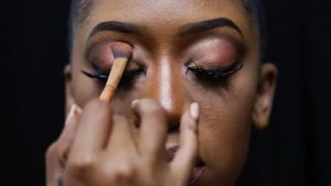 Er du ikke til kropslige udpenslinger, skal du ikke læse med her