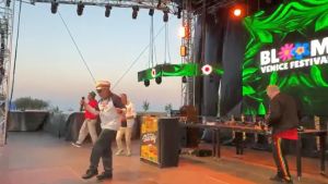 Bloom Festival a Mestre, Sir Oliver Skardy fa ballare tutti: il video