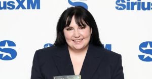 Dunham su mrzili jer je pokazivala nesavršenosti. Vratila se s brutalno iskrenim memoarima