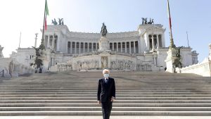 Quel giorno Mattarella era solo: 