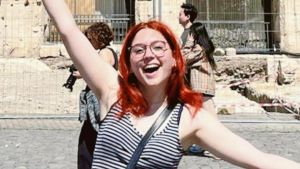 Adele, morta nel sonno a 16 anni, la mamma: «Una raccolta fondi per migliorare la sua scuola»