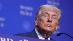 Spari alla cena con i giornalisti della Casa Bianca: c’è un arresto. Trump portato al sicuro