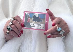 From One Message on a Sneaker, 300 Voices