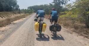 Su una strada infuocata verso una giungla impenetrabile