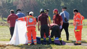 Cadavere ritrovato lungo il canale Villoresi: giallo a Monza