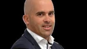 Mais quinze minutos e, mesmo com dez, o FC Porto teria virado o jogo