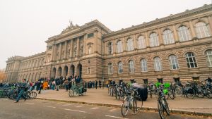 Fransa yabancı öğrencilere kapıyı kapatıyor mu?