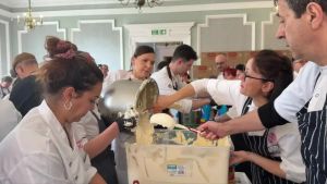 Il tiramisù più lungo del mondo è made in Fvg: realizzato a Londra un dolce di 440 metri