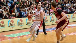 Vuelle, sconfitta contro Livorno: si spegne il sogno promozione diretta